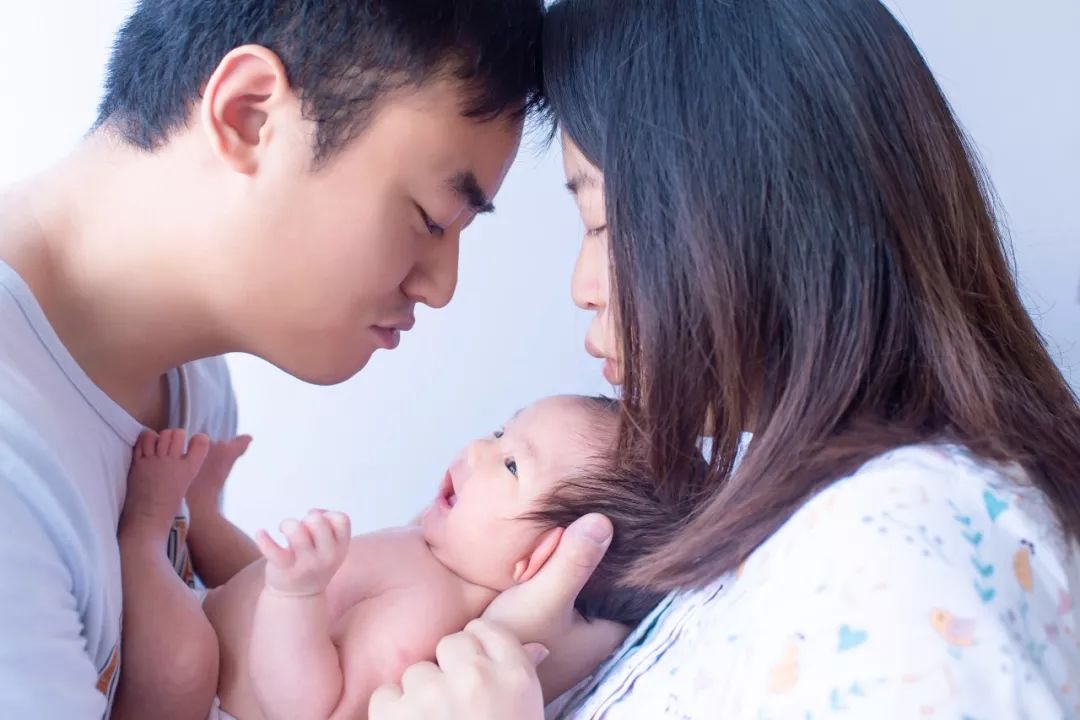 军人爱情故事,七夕军人情侣