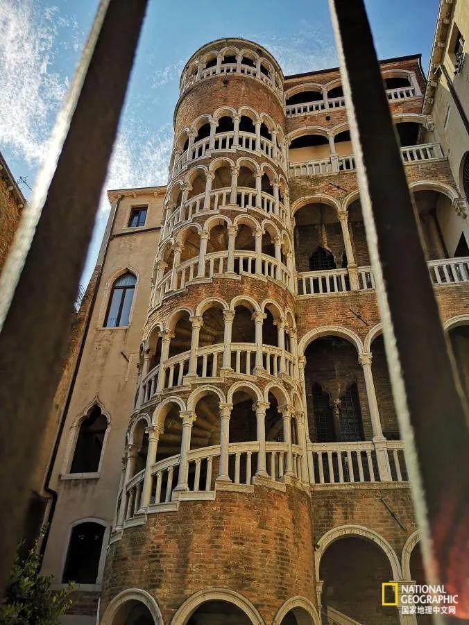 世界上最惊艳的阶梯,世界上最壮观的高架公路