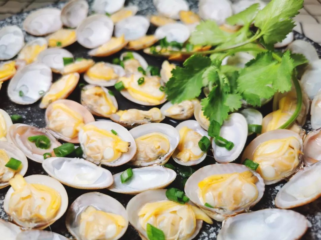 攻略|这个夏天没去过钦州三娘湾，敢说你吃过海鲜？