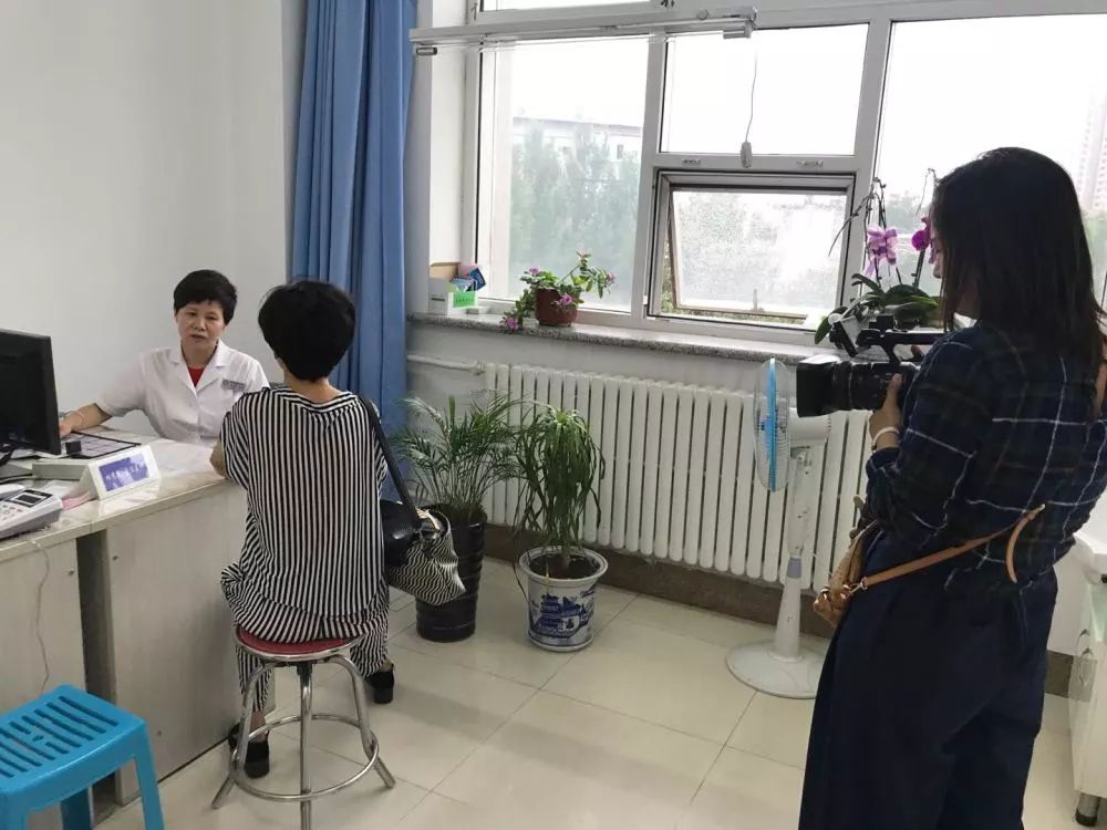 专家谈夏秋季花粉过敏,花粉过敏高发季的防范措施