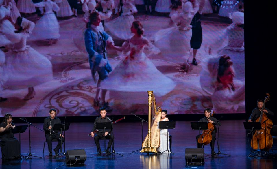 接待游客2亿人次,接待游客2万人