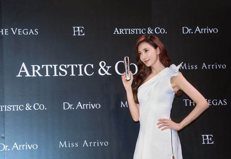 欧莱雅新品白管口红,欧莱雅最新款口红