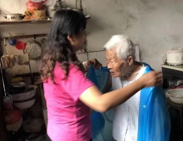 苏州近日台风,苏州台风朋友圈