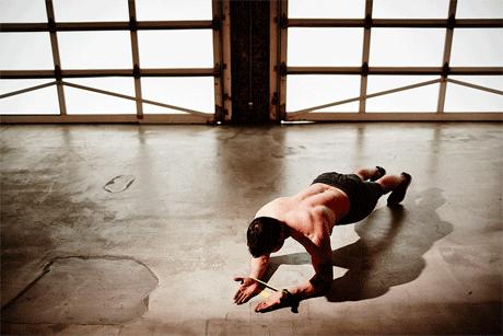 平板支撑可以练腹直肌吗,平板支撑每天练多久合适