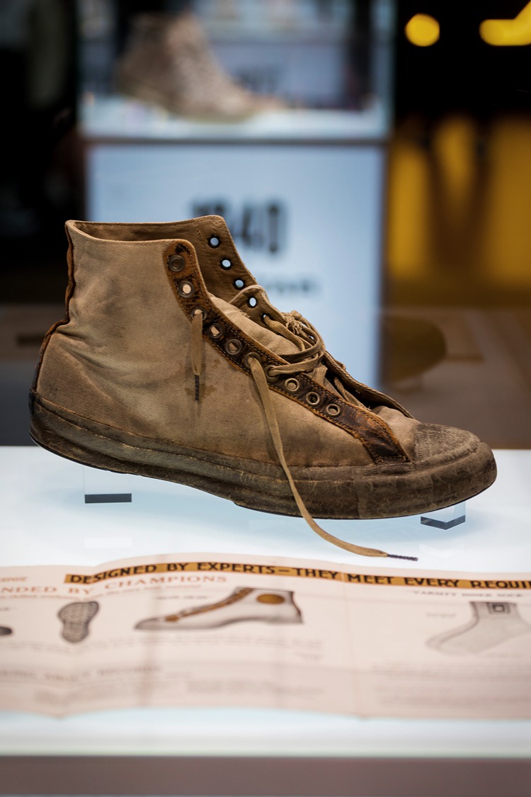 史上第一篮球鞋,第一双进入时尚圈的篮球鞋