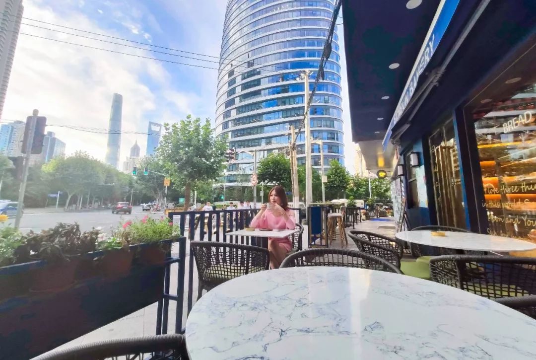 【居行】酒吧/轰趴/密室，陆家嘴隐藏的宝藏“后街”，约吗？