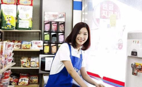 为啥超市2000元工资还不离职,超市收银员工资低为什么还有人做