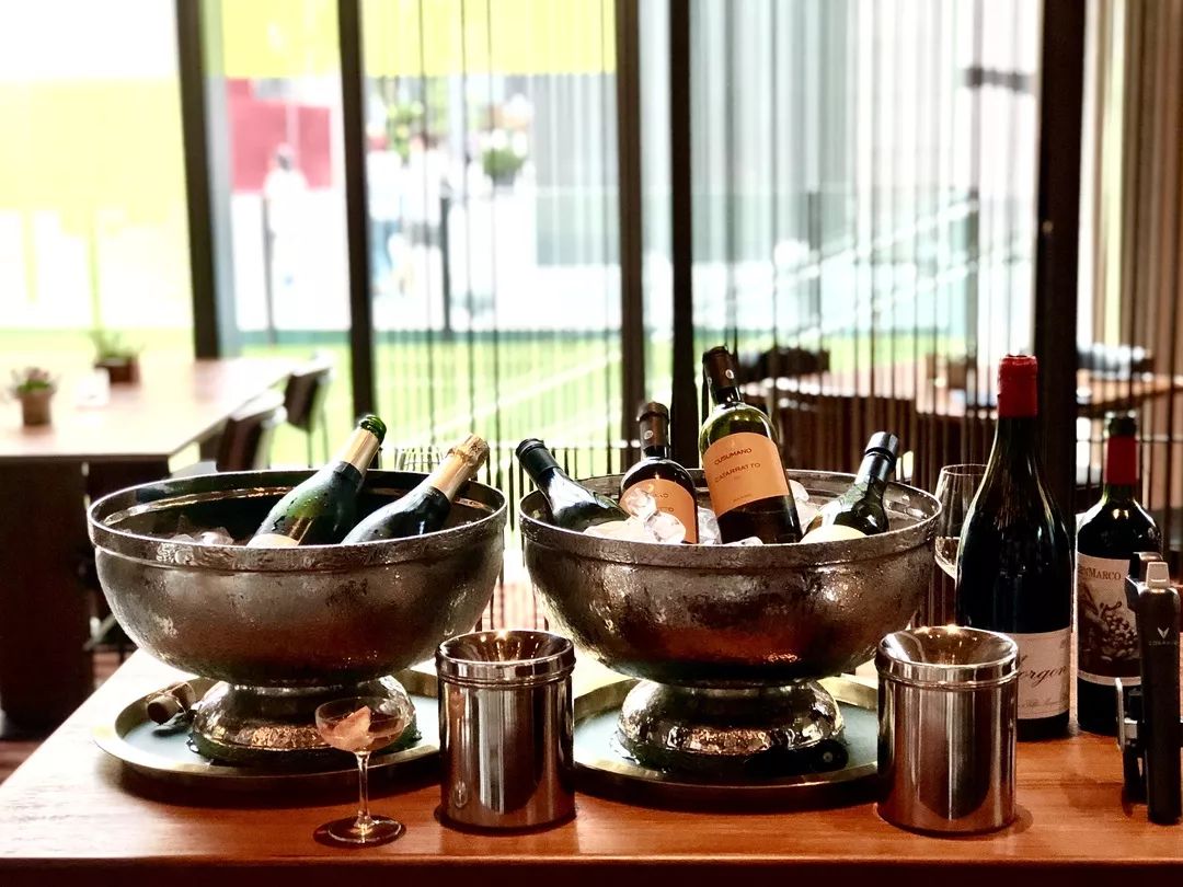 酒吧的微醺感,酒吧微醺感