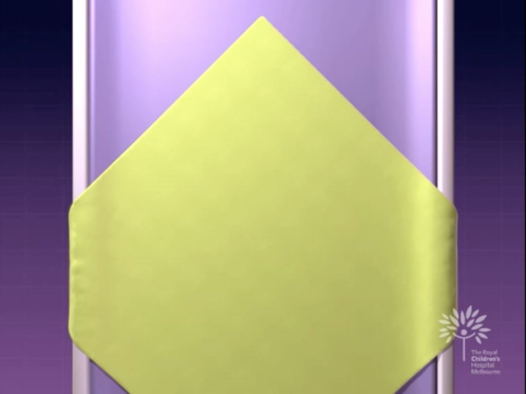 如何安全抱新生儿,宝宝裹襁褓睡会不会影响发育