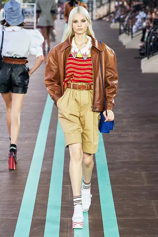 衣橱里都是“爸爸式”衣服？！我终于变成了我妈眼中嫁不出的亚子...|衣帽间