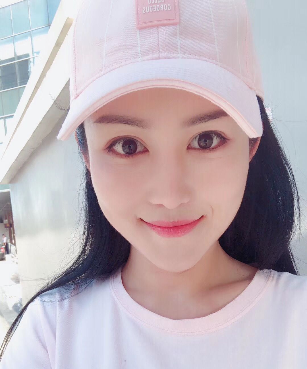 我是H*杯罩**，我想做缩胸手术