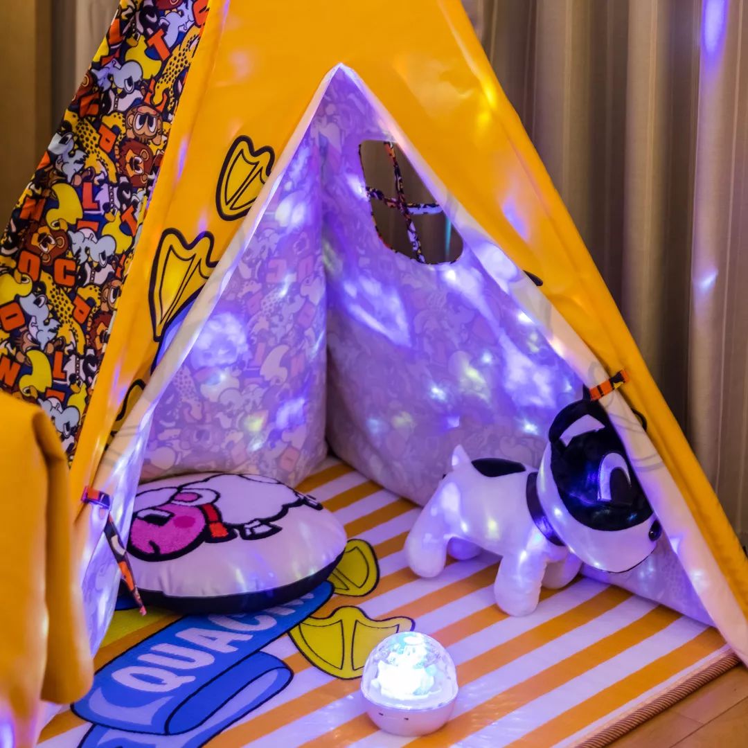 快看！我在小黄鸭帐篷里看到了星空