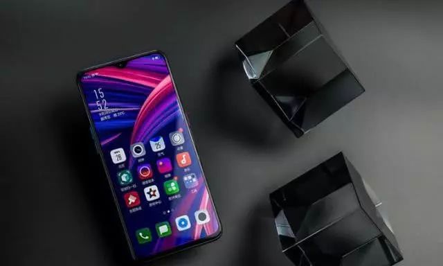 蓝绿大厂发财了吗,蓝绿厂手机销量下滑