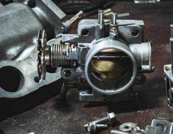 发动机清理积碳可以省油么,发动机脏了如何清理