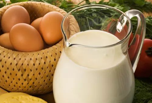 得了甲亢该如何治疗,得了甲亢该不该告诉男友