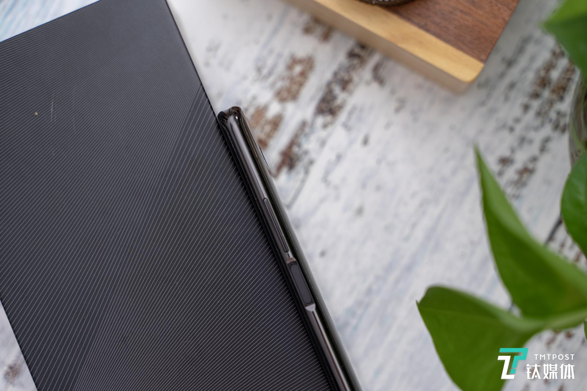 努比亚z20手机评测,努比亚z20和vivo双屏手机谁更好