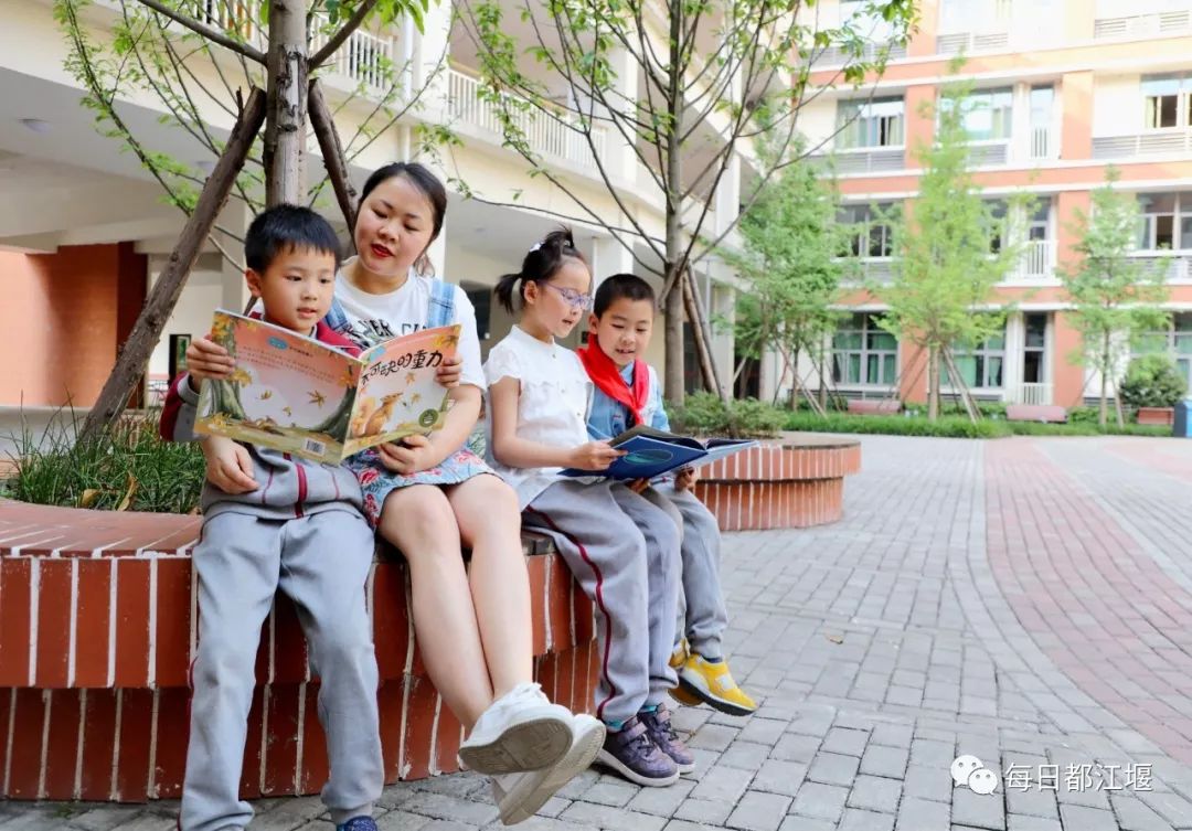 成都优秀教师名单公布,祝贺受表彰的优秀教师