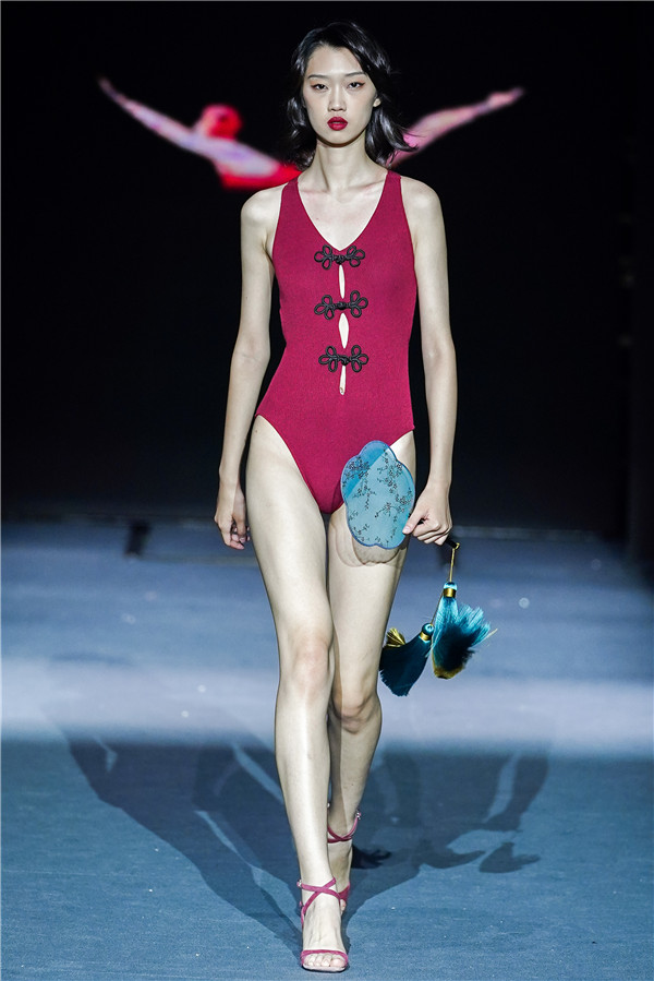 百年经典泳装点亮水立方,jantzen羊毛泳衣