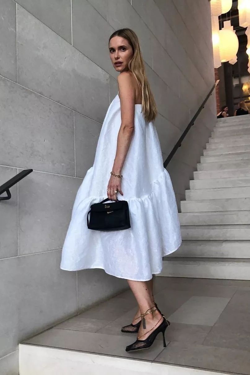 秋冬黑红裙子大码胖mm显瘦遮肉,今年最火的裙子显瘦遮肉