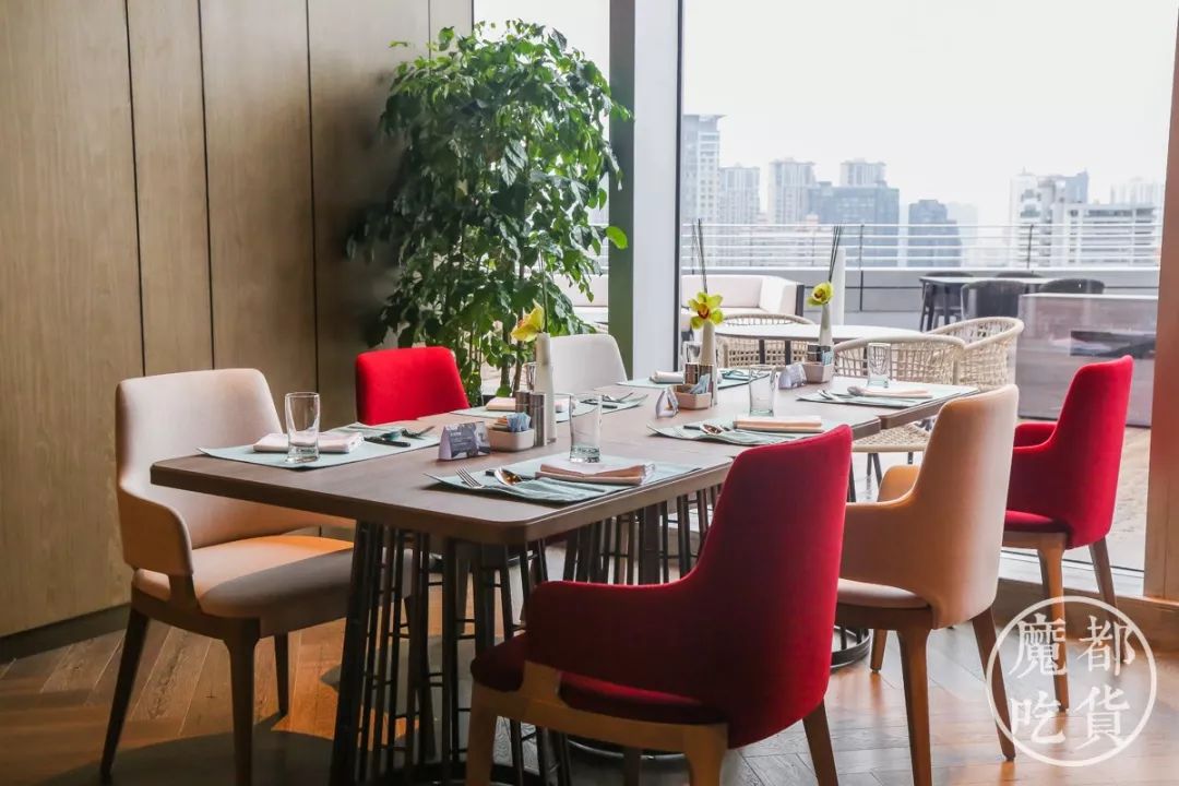 广州酒店大螃蟹帝王蟹,五星级酒店怎么吃大闸蟹