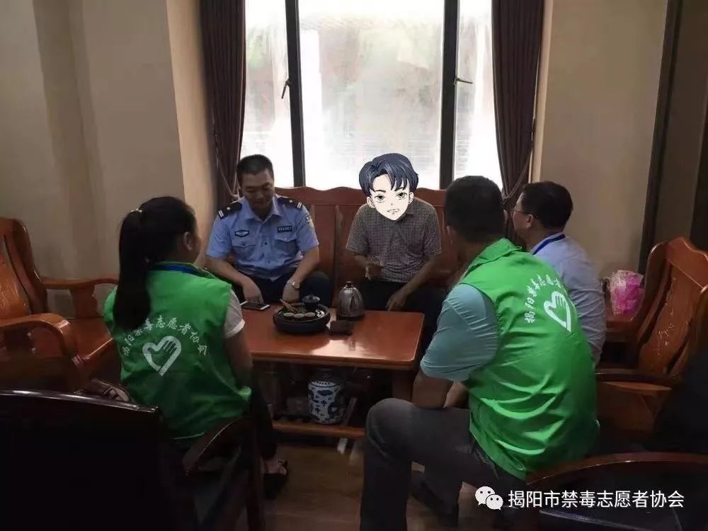 禁毒宣传进万家,禁毒大队进村开展禁毒宣传