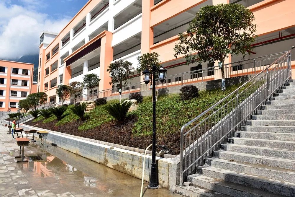 墨翰乡这所学校喜迁新校区啦！记得别再走错了！