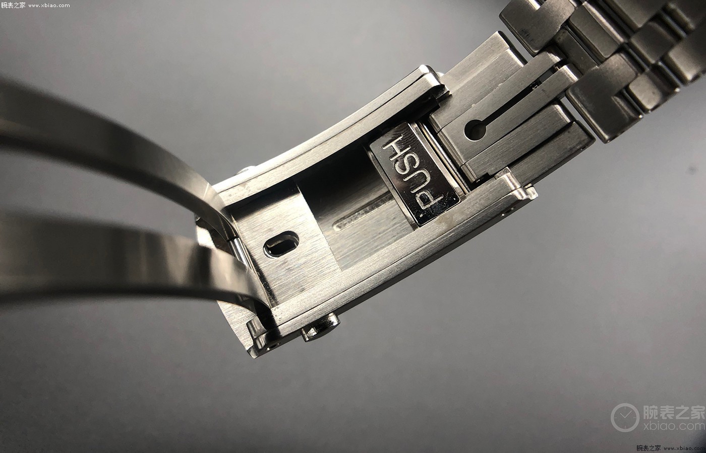 欧米茄海马300米夜光能持续多久,欧米茄海马300钢带好还是橡胶好