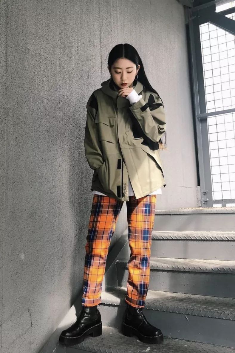 Jio热都要穿的马丁靴，作为辣妹的你得不得来一双嘛？