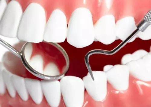 怎样预防牙周病保持牙齿健康,健康牙周病应该如何预防和治疗