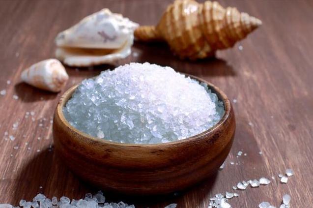 下巴上的螨虫用什么护肤品去除,下巴长螨虫有什么症状