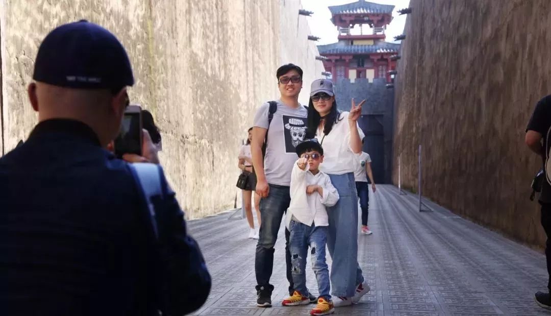 横店成毅烟花,横店五一烟花秀