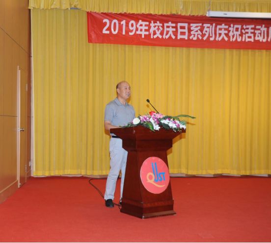 捐赠机器设备,全钢成型机