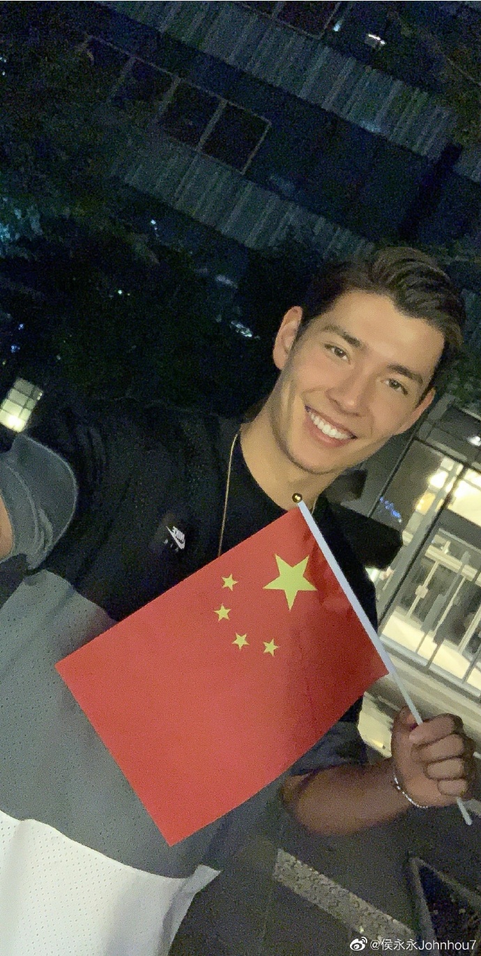 1日体育精选：请用一个字形容中国男足，哪个字？