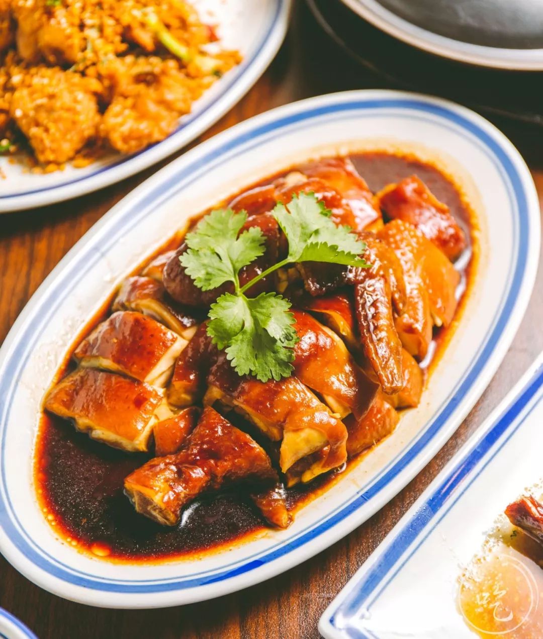 做了40年茶餐厅的兄弟俩，在人广又开了家「宝藏茶冰室」，刚开就爆了