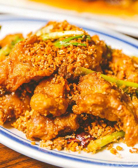 做了40年茶餐厅的兄弟俩，在人广又开了家「宝藏茶冰室」，刚开就爆了