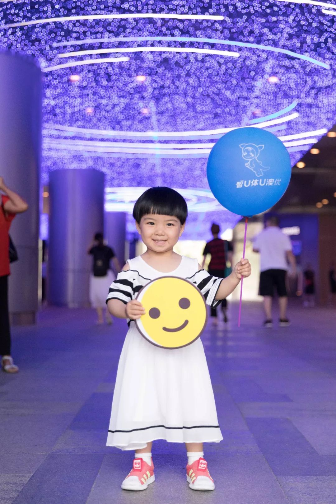 送你150元红包，还可享大品牌5折，购遍全球你来不来？