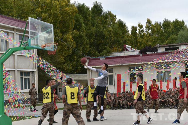 军营国庆欢歌笑语，文娱活动精彩纷呈