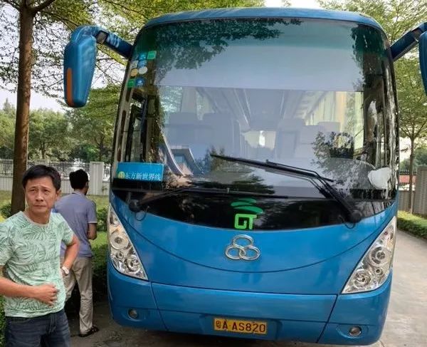 假日中一道靓丽的风景,假日里那个忙碌的身影