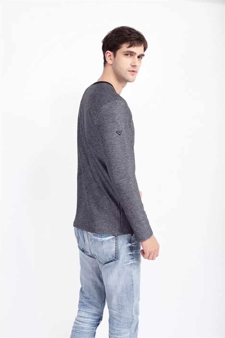 防寒挡风智能蓄热，穿一抵三、消除静电，一件衣服到底可以多牛？