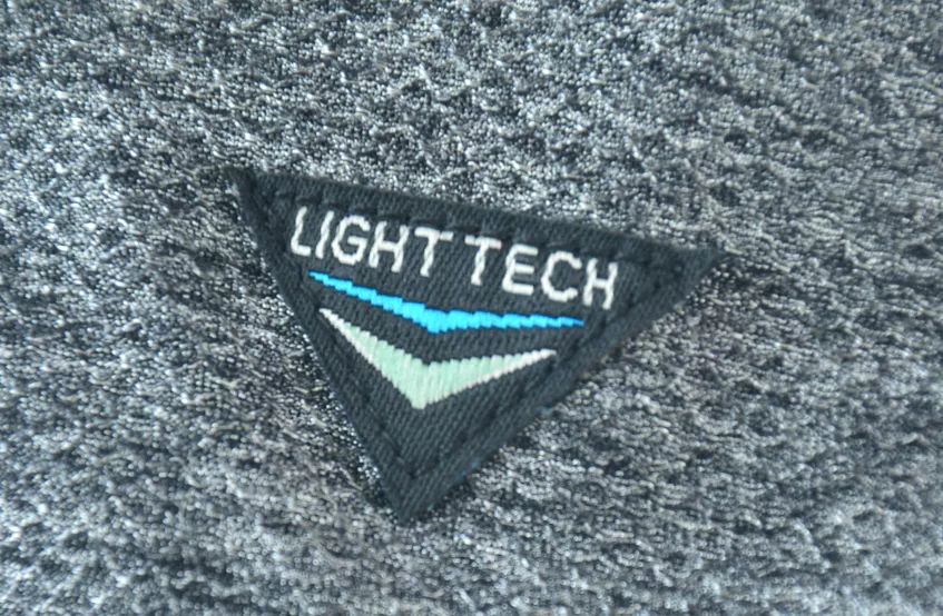 防寒挡风智能蓄热，穿一抵三、消除静电，一件衣服到底可以多牛？