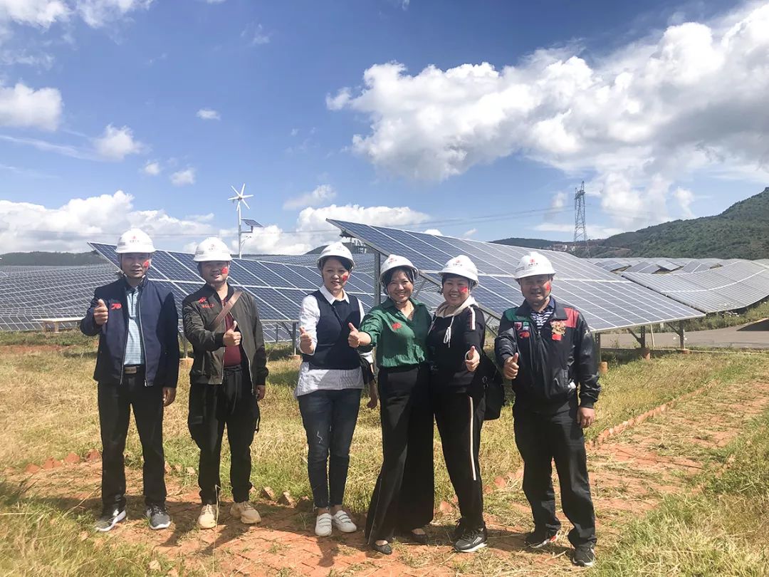 我们来啦英文视频,我们来了完整视频