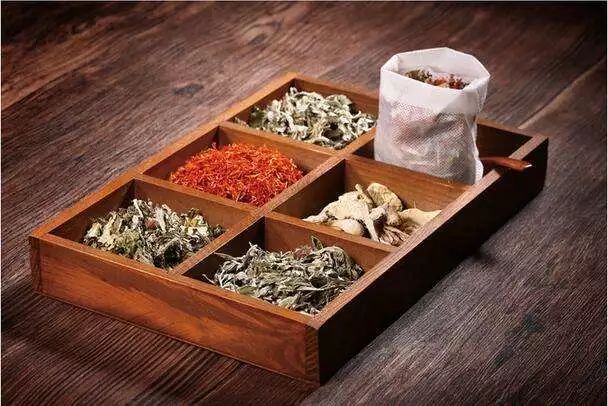 加什么泡脚可以祛湿气,用什么药材泡脚能治疗关节炎