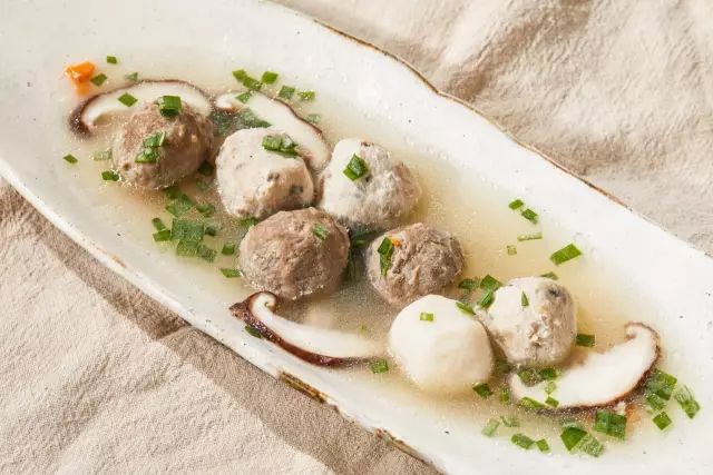 超级正宗的手打潮汕牛肉丸,正宗潮汕牛肉丸纯手工会爆汁