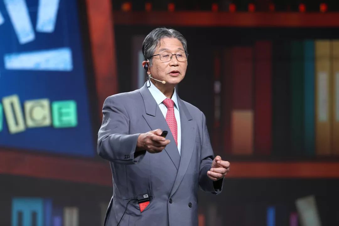 今晚十点半档《开讲啦》，北京大学、东京大学与您“一起开讲”