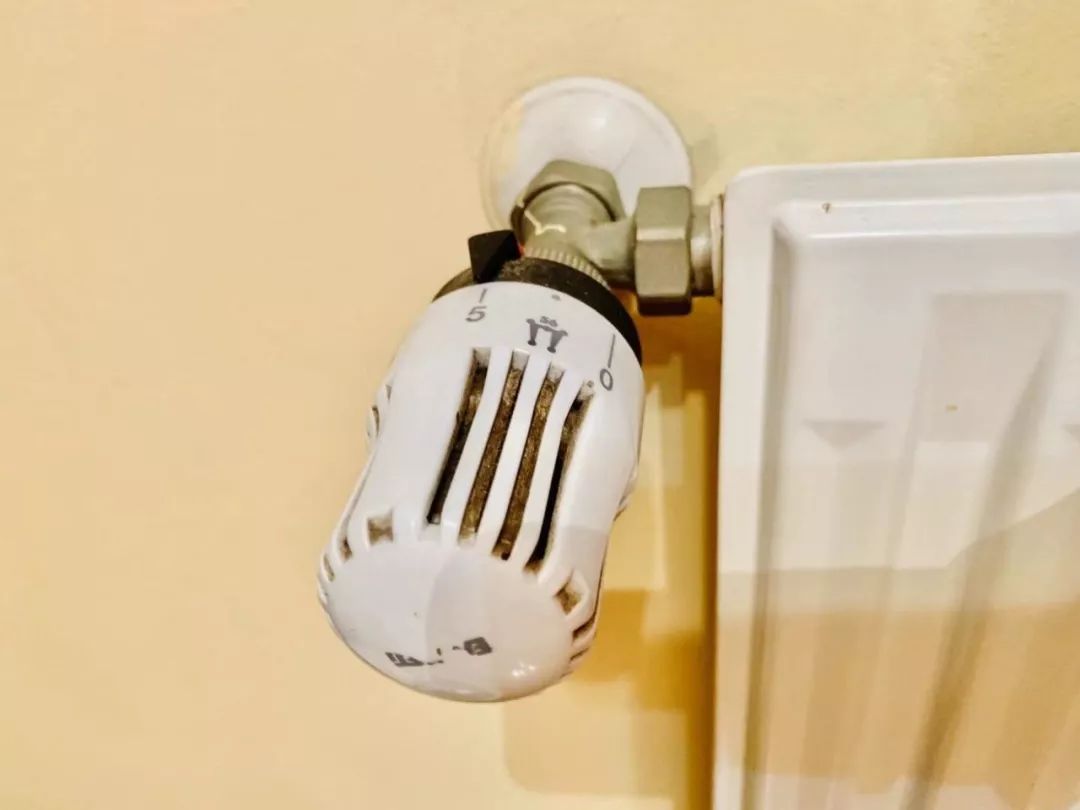 西班牙暖气如何使用 (西班牙冬天室内暖气)