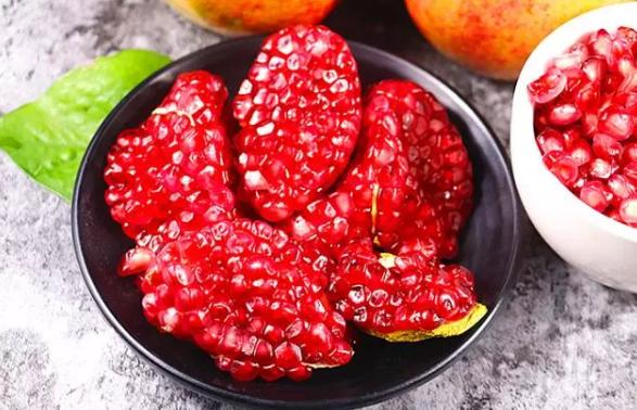 两岁的宝宝吃石榴要不要吐籽,吃石榴需要吐籽吗