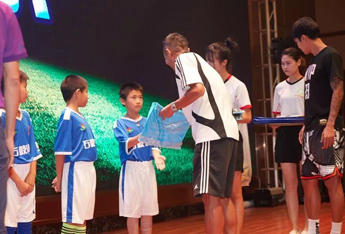 高明第三届百村足球赛,高明百村足球赛霄边队