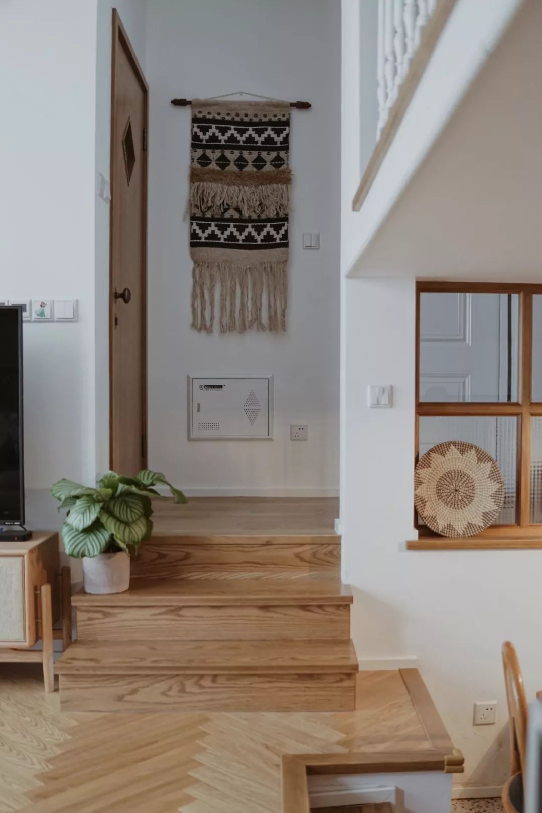 她买下32㎡上海老旧学区房,为女儿打造小桃园,还有20㎡超舒适大庭院