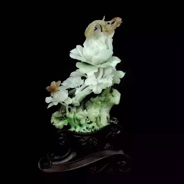 美玉“开花”，艳而不俗