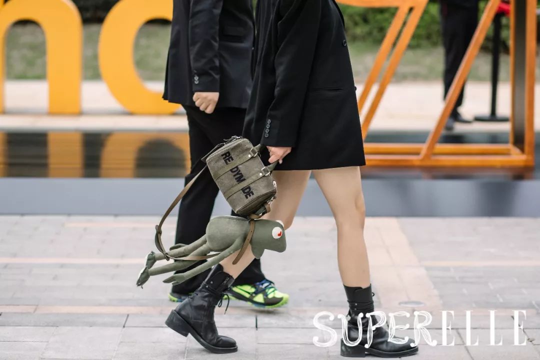 夏日街拍穿搭找灵感轻松变时髦,街拍50个灵感穿衣搭